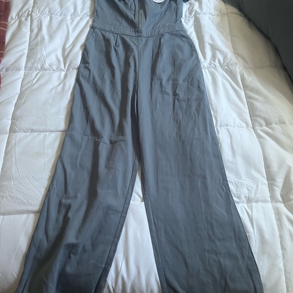 Elegant Gray Jumpsuit - Picture 1 of 1